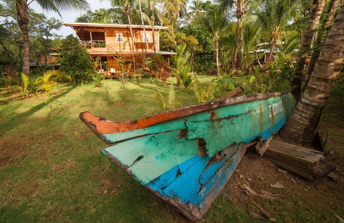 Carenero Island House | Modern 1BR ❤️Ocean, Jungle, Sunsets + Walk to Surf