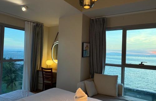 Tambo Apartment | Modern 1BR with Balcony Facing Infinity Pool Manila Bay Sunset Near Airports OKADA Solaire MOA