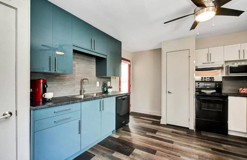 Vanier North Apartment | Modern 1BR with King Bed - Near Downtown Ottawa!