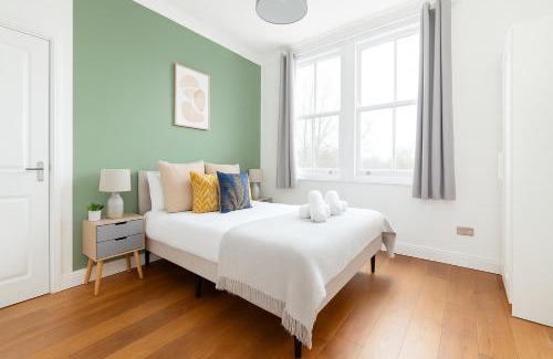 Primrose Hill Apartment | Modern 2 Bed Flat in Primrose Hill