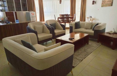 Kilimani Apartment | Modern 2-bedroom apartment Fully Furnished and serviced with free Internet.