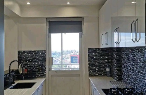 Central Kampala Apartment | Modern 2-Bedroom Fully Furnished Apartment in Kololo*