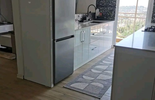 Central Kampala Apartment | Modern 2-Bedroom Fully Furnished Apartment in Kololo*