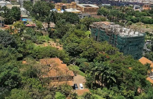 Central Kampala Apartment | Modern 2-Bedroom Fully Furnished Apartment in Kololo*