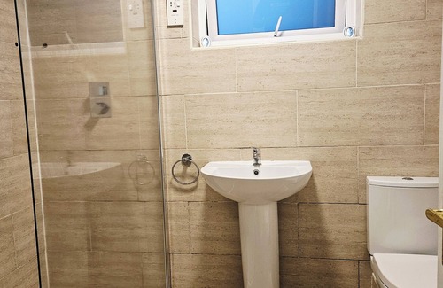 Egremont Apartment | Modern 2-Bedroom serviced cosy flat in the Lakes District, Egremont