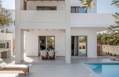 Tavronitis Villa | Modern 2-bedroom Villa with Private Pool by Delfus