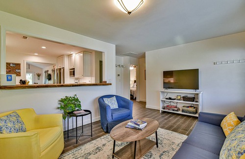 Oakley Cottage | Modern 2 BR Cottage 10 Min from DT, 5 Min from Biltmore - Fresh, Clean & Bright!