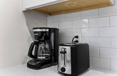 Audubon Apartment | Modern 2 -BR Gem in Audubon with Wi-Fi, in-unit laundry & cozy atmosphere!