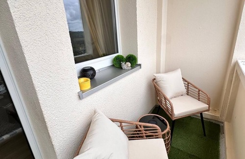 Zschopau Apartment | Modern 2-room-apartment, central, stylish, WLAN, parking lot, ideal for 4 pers.