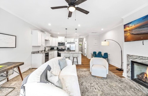 Drayton House | Modern 2024 Townhouse Near Downtown Spartanburg