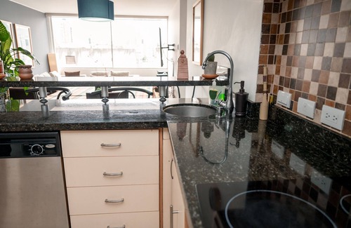 La Colon Apartment | Modern 2bd flat with majestic city views and jacuzzi