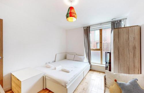 Islington Apartment | Modern 2Bed - 5min to Highbury & Islington Station