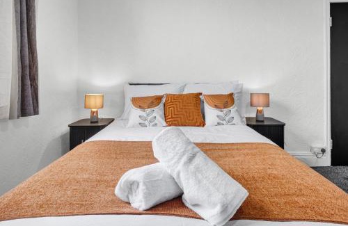 Harborne Apartment | Modern 2BED Apartment Great Location, Netflix & Disney, Sleeps 6