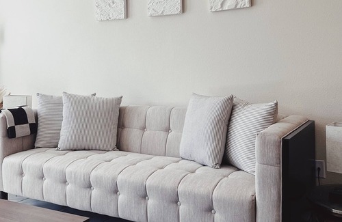 Whites Ford Condo | Modern 2BR/2.5BA- Perfect for Family/Group Getaway