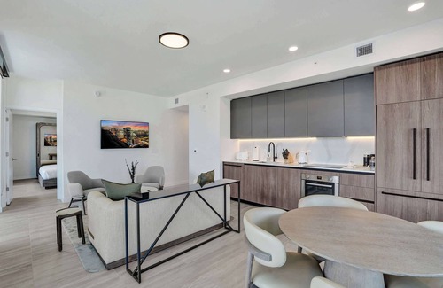 North Beach Condo | Modern 2BR/2 BA with Ocean Views | Prime Miami Beach Stay