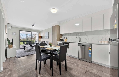 Rockingham Apartment | Modern 2BR Apartment in the Heart of Rockingham, Close to Beach, Shops, & Naval
