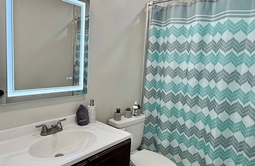 El Paso House | Modern 2BR Home Cold AC Near Ft Bliss, Downtown & UTEP -100-Yr Charm