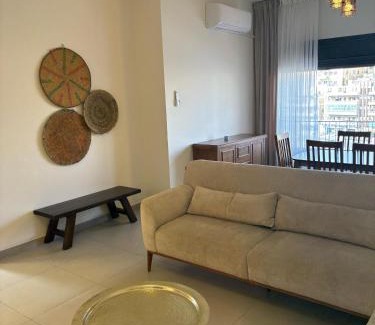 Al Abdali Apartment | Modern 2BR in Trendy Jabal AlWebdeh with View