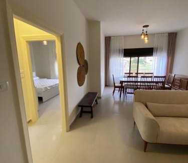 Al Abdali Apartment | Modern 2BR in Trendy Jabal AlWebdeh with View