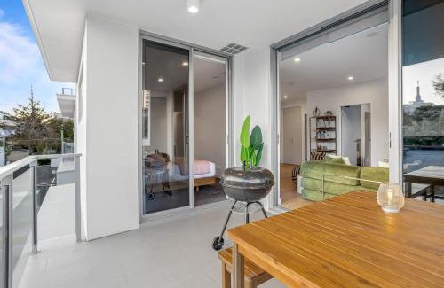 Kangaroo Point Apartment | Modern 2BR near The Gabba & BBQ