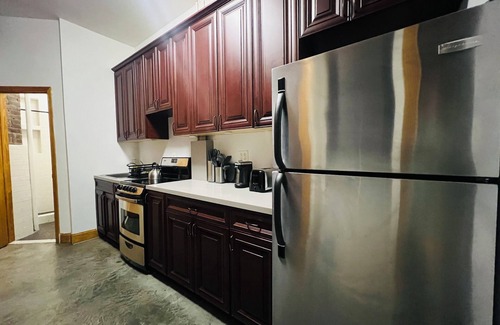Midtown West Apartment | Modern 2BR Retreat in the Heart of Hell’s Kitchen – Steps from Times Square