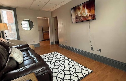 Morgantown Apartment | Modern 2BR w/Ensuite | Downtown Morgantown | WVU