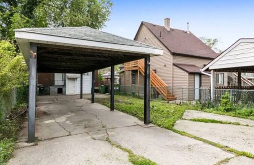 Walkerville Apartment | Modern 2BR Walkerville Stay w/Parking & WiFi