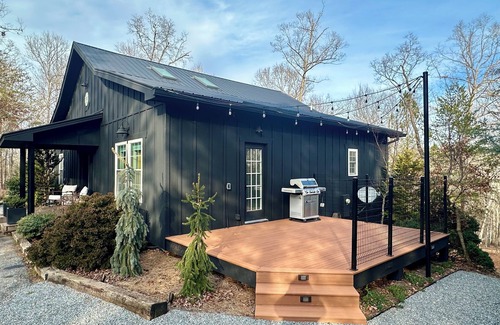 Rutherfordton House | Modern 3/2 Farmhouse Minutes to Tryon International Equestrian Center + Wineries