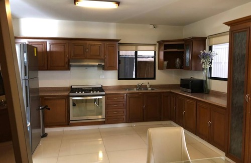 Monterrey House | Modern 3 BDR Home, Ideal Location Cumbres 3 1/2 bath