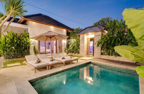 Kartika Plaza Villa | Modern 3-BDR Private Villa in Kuta