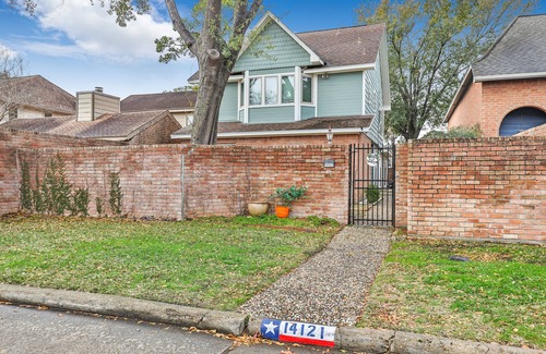 Houston House | Modern 3 Bed 2.5 Bath Home in North Houston