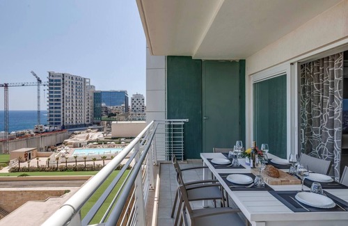 Sliema Condo | ✨ Modern 3-bed seafront apartment on the 6th floor of Sliema’s award-winning Fort Cambridge 🌊. Luxury living with stunning views in Malta’s most vibrant town.