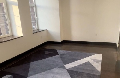 Downtown Baltimore Apartment | Modern 3-bedroom apartment in marvelous Baltimore with AC
