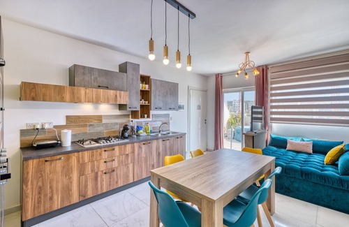 Msida Apartment | Modern 3 bedroom with Jacuzzi and terrace MCAR1-1