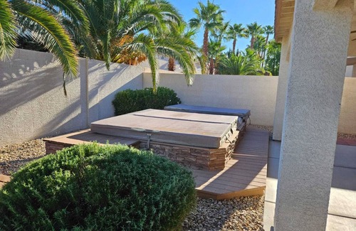 Paradise House | Modern 3 BR refreshing urban home