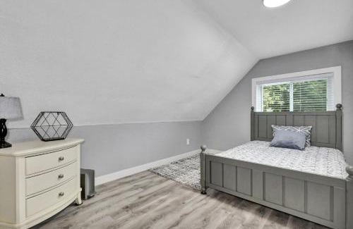 Lansing Apartment | Modern 3BDRM Near Downtown & MSU