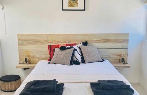 Swetes House | Modern 3bed House in the Heart of Swetes Village