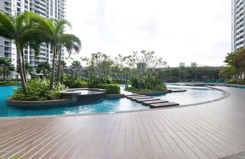 Kuala Lumpur Apartment | Modern 3BR Apt Near Desa Park/Mont Kiara, Parking