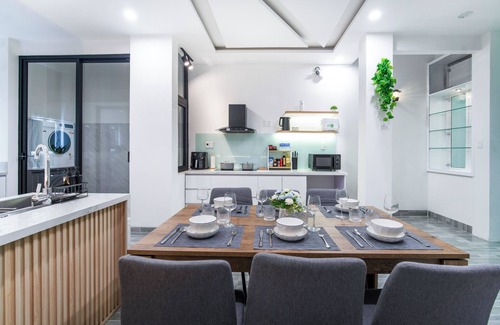 An Hai Đong Villa | Modern 3BR Beach Villa, Karaoke System, Rooftop bar, BBQ in marvelous Đà Nẵng
