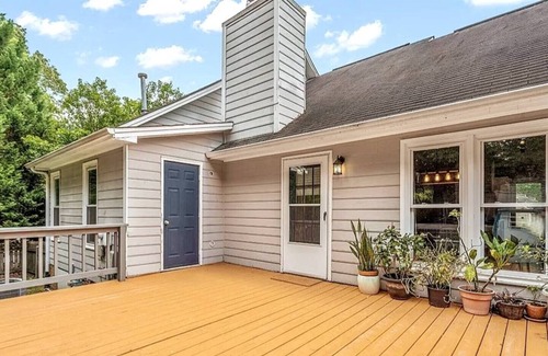 Durham House | Modern 3BR Ranch Near Duke & UNC - Chapel Hilln