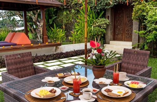 Kemenuh Villa | Modern 3BR Villa W/Pool Area & Garden, Bali Villa 2232