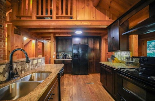 Afton Apartment | Modern 4 bd Log Cabin in Afton on 151 Brew/Wine Trail/Hike/Ski