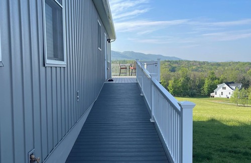 Stanley House | Modern 4-bedroom Country House in Stanley with WiFi, and A Big Sky View!