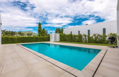 Khao Tao Villa | Modern 4 Bedroom Pool Villa (PMKH-A6)