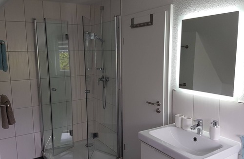 Muritz House | Modern 4 **** holiday home idyllic at the Tiefwarensee, 900 m to the old town