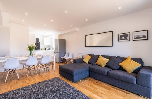 Brighton House | Modern 4Bed Seaside Escape * With Parking*