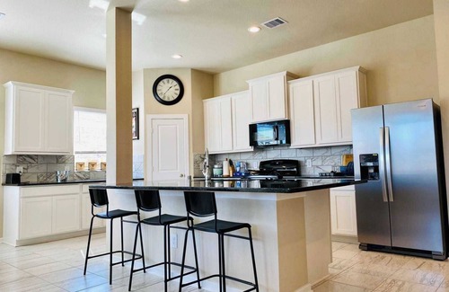Rosenberg House | Modern 4BR Home in Rosenberg with Spacious Living and Prime Location #41715