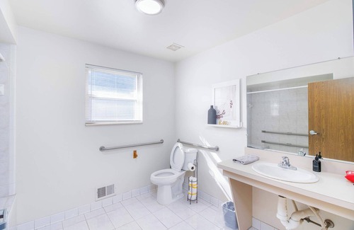 New Baltimore House | Modern 4BR Ranch Getaway – Convenient & Cozy