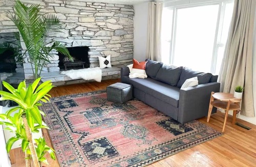 West Valley City House | Modern 4BR Retreat | Sleeps 12 | Near SLC