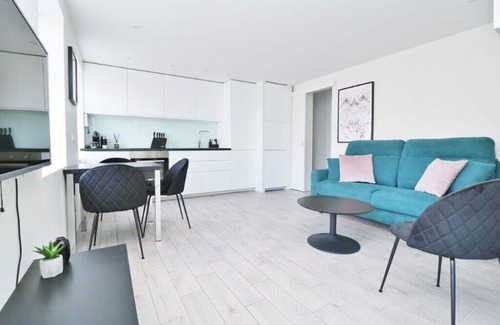 City Center House | Modern 5bdr. centrally located by the harbor